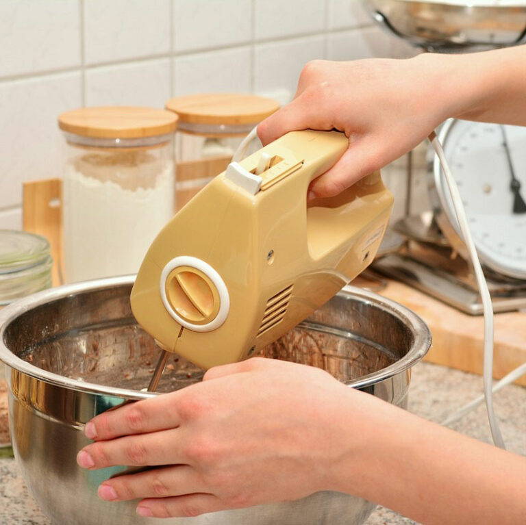 39 Baking Equipment Essentials and Their Uses