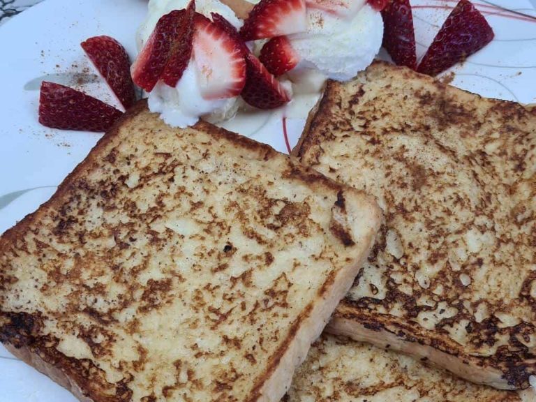Scrumptious and Simple Cinnamon Vanilla French Toast