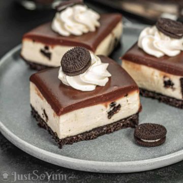 featured-image-for-chocolate-icebox-oreo-cookie-cheesecake