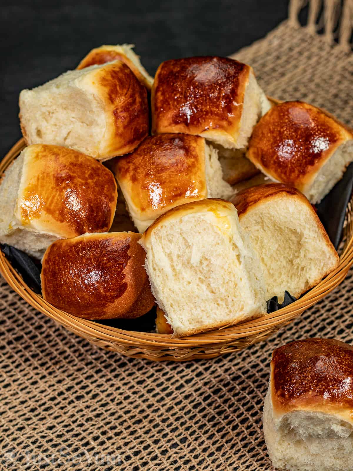 post-image-for-perfectly-soft-homemade-mini-dinner-rolls